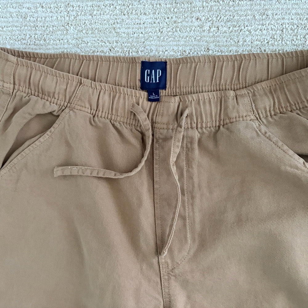 GAP women’s tan barrel pants
